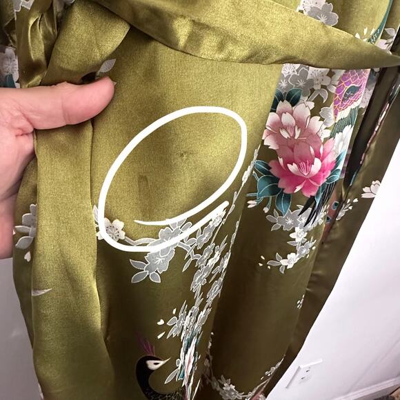 Oriental Silk Kimono Robe S/M Belted Green Peacocks Floral Romantic Satin Asian - Picture 9 of 10